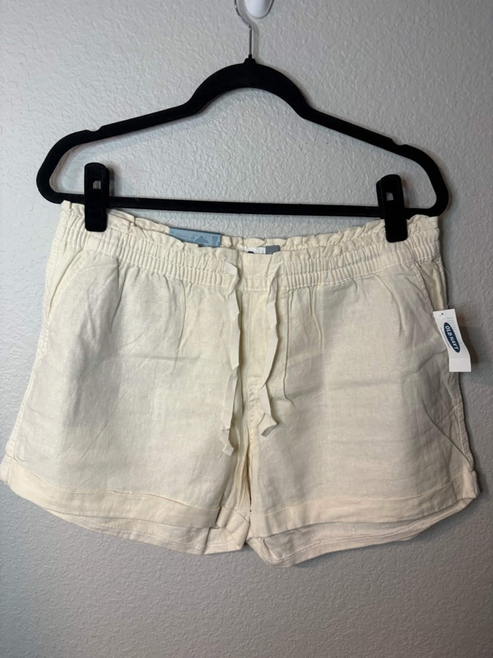 Old Navy Women's Cream High-Waist Drawstring Shorts